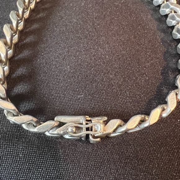 Men’s Engravable Silver Curb Link Bracelet - Picture 5 of 9